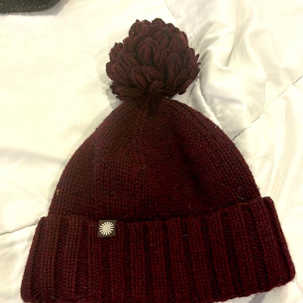 UGG ladies warm hat pompom